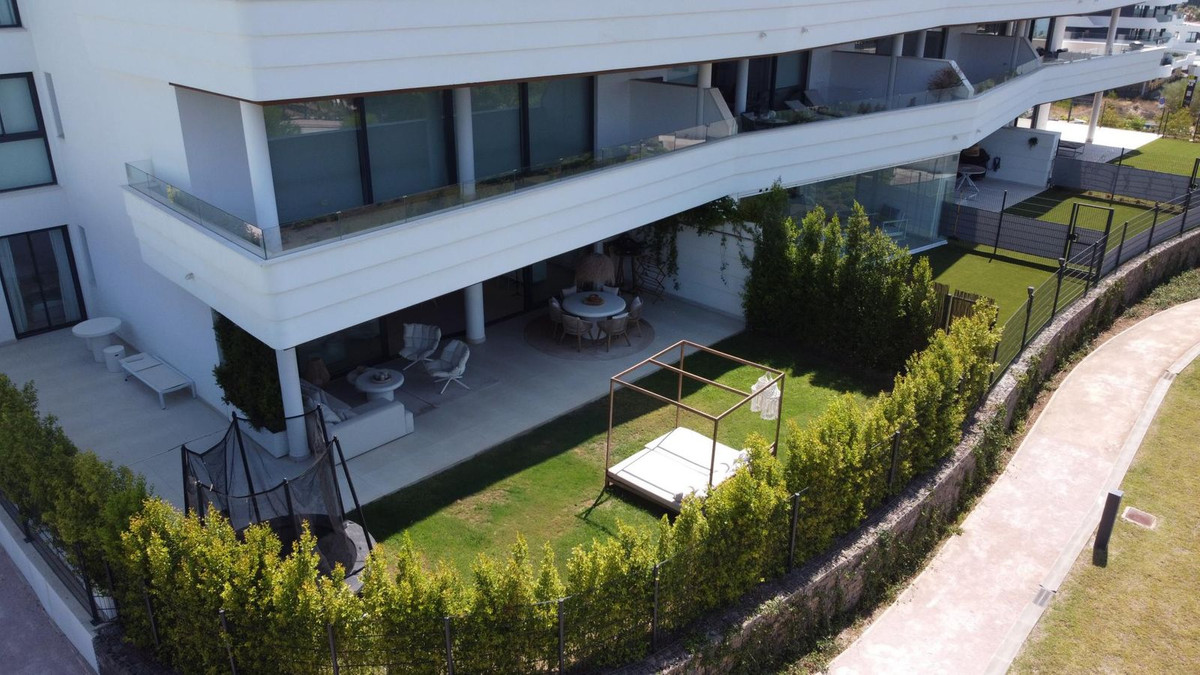 3 Bedroom Apartment in Fuengirola - Photo 28