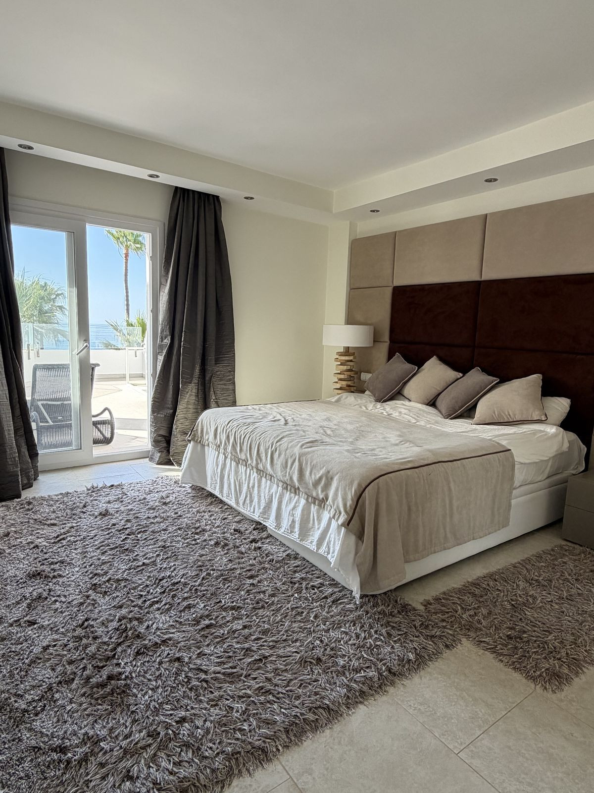 3 Bedroom Penthouse in Estepona - Photo 11