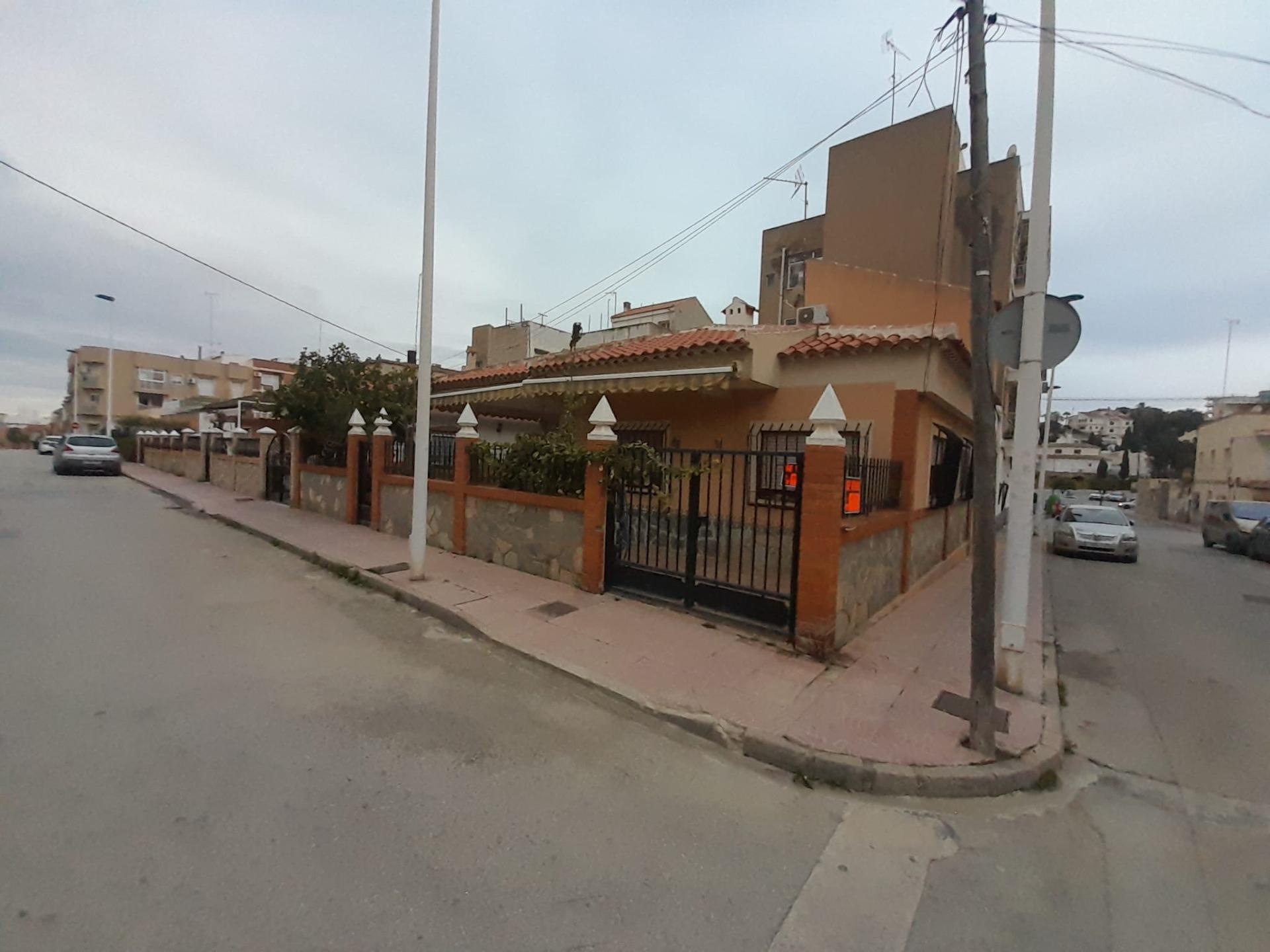 Chalet de 5 dormitorios en Murcia – Foto 5
