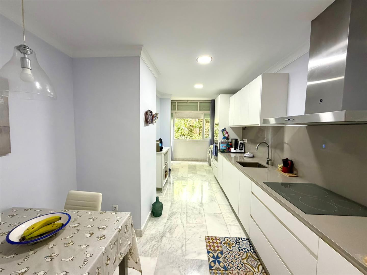 2 Bedroom Apartment in Marbella - Photo 11