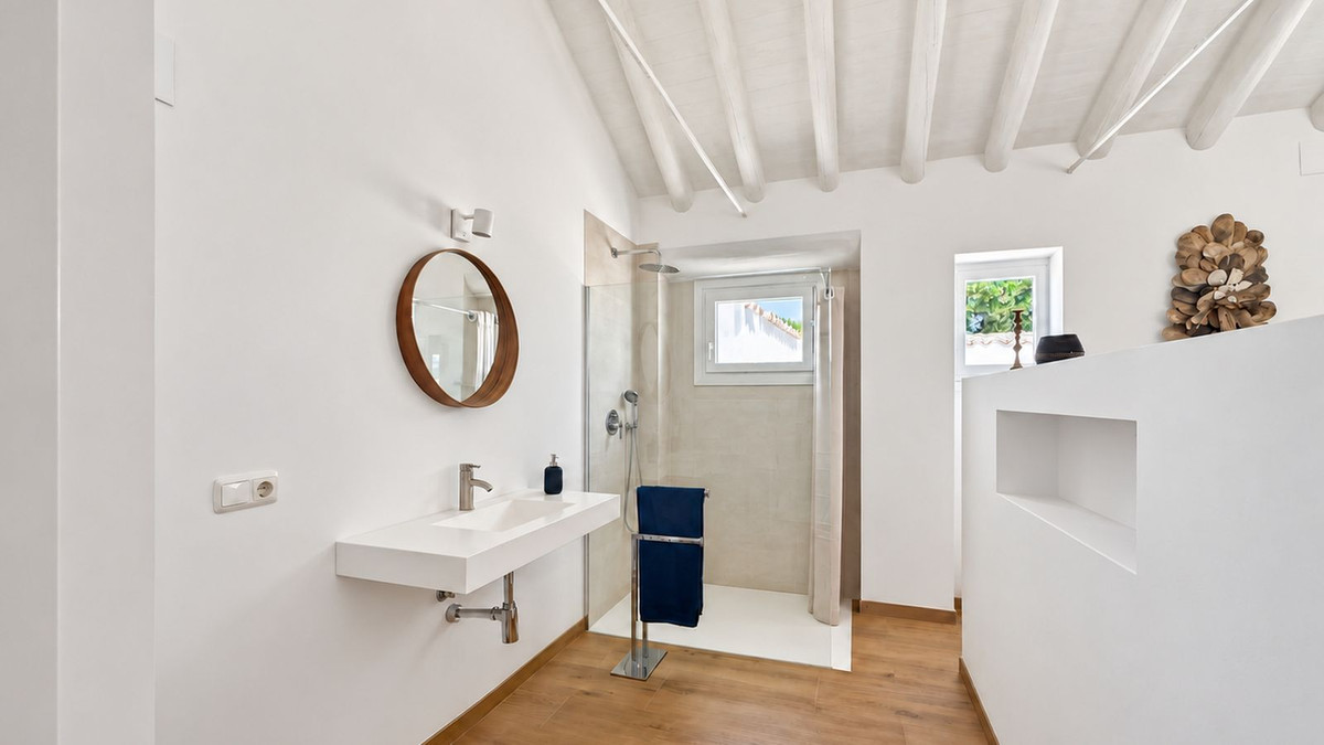 5 Bedroom Country house in Villanueva del Rosario - Photo 21