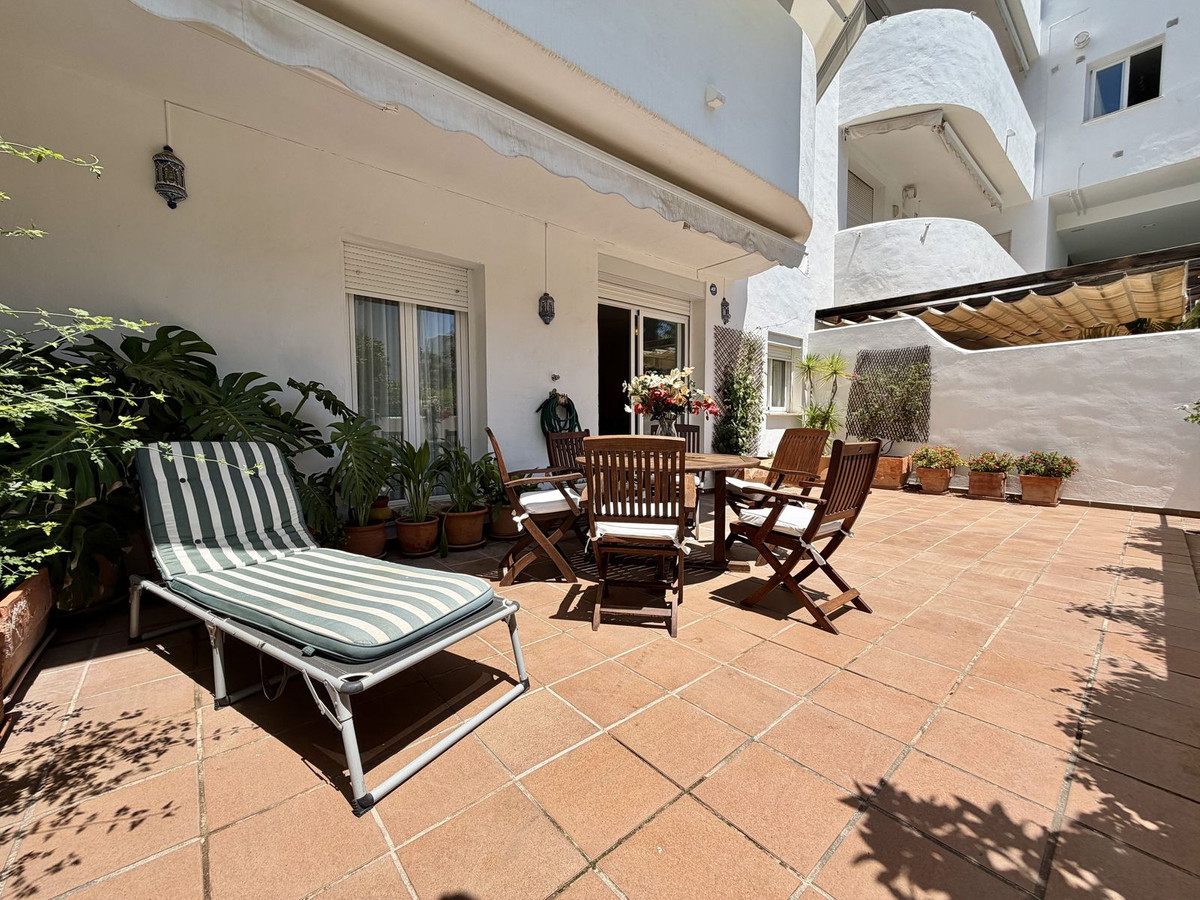 4 Bedroom Apartment in Marbella - Photo 10