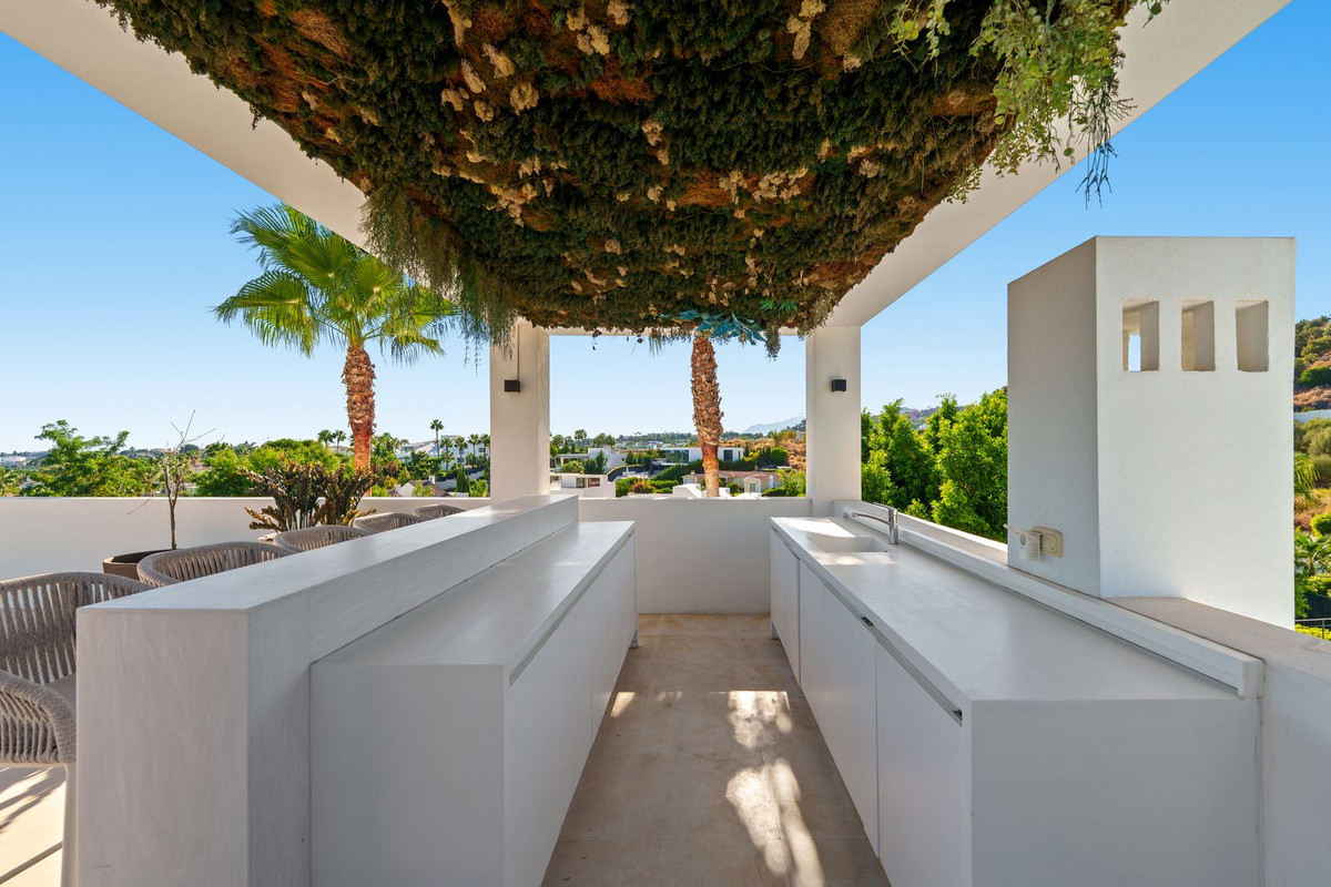 6 Bedroom Villa in Marbella - Photo 33