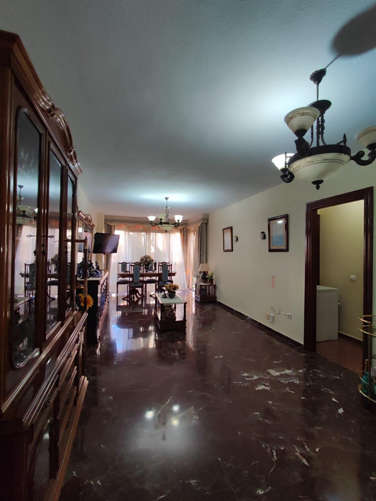 3 Bedroom Apartment in Fuengirola - Photo 16