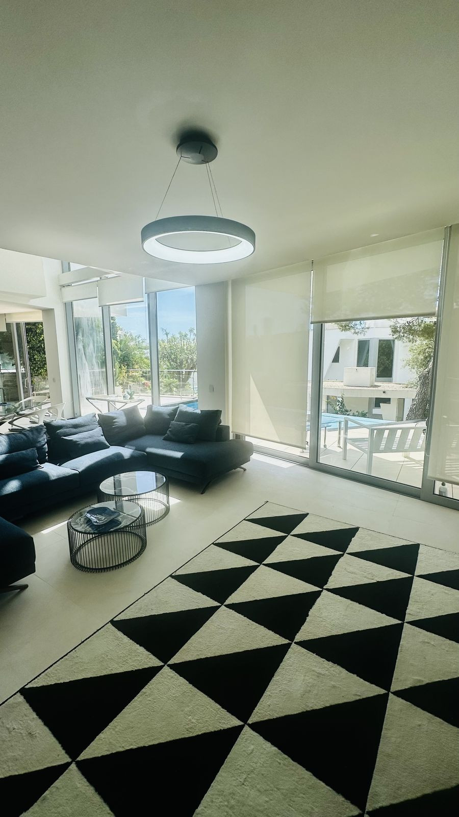 5 Bedroom Villa in Marbella - Photo 2