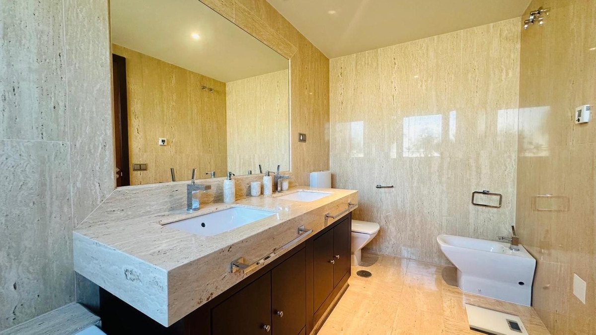 3 Bedroom Apartment in Marbella - Photo 15