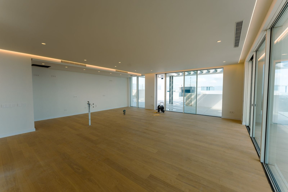4 Bedroom Apartment in Ojén - Photo 3