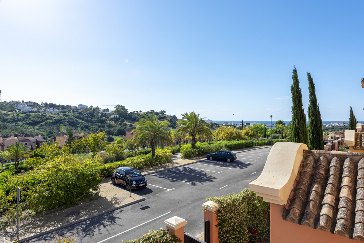 4 Bedroom Villa in Estepona - Photo 17
