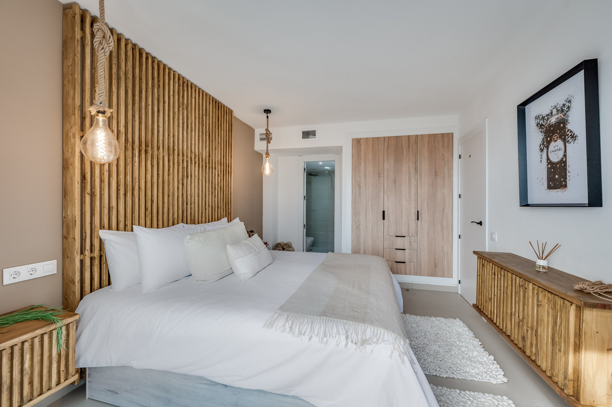 3 Bedroom Apartment in Marbella - Photo 23