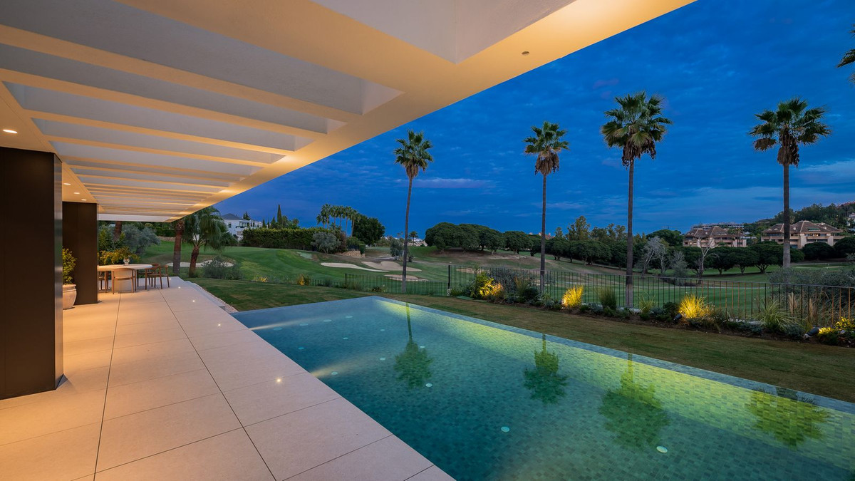 4 Bedroom Villa in Marbella - Фото 7