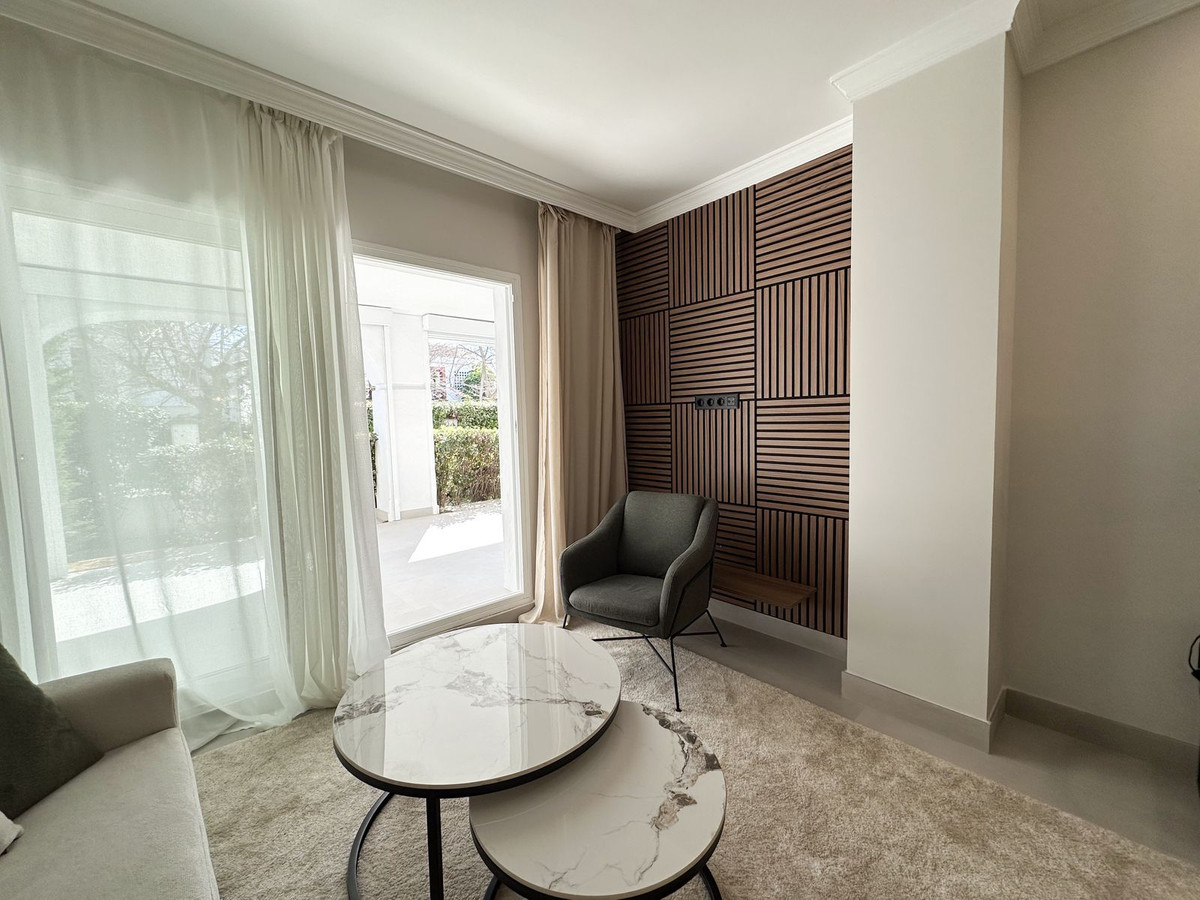 3 Bedroom Apartment in San Pedro de Alcántara - Photo 5