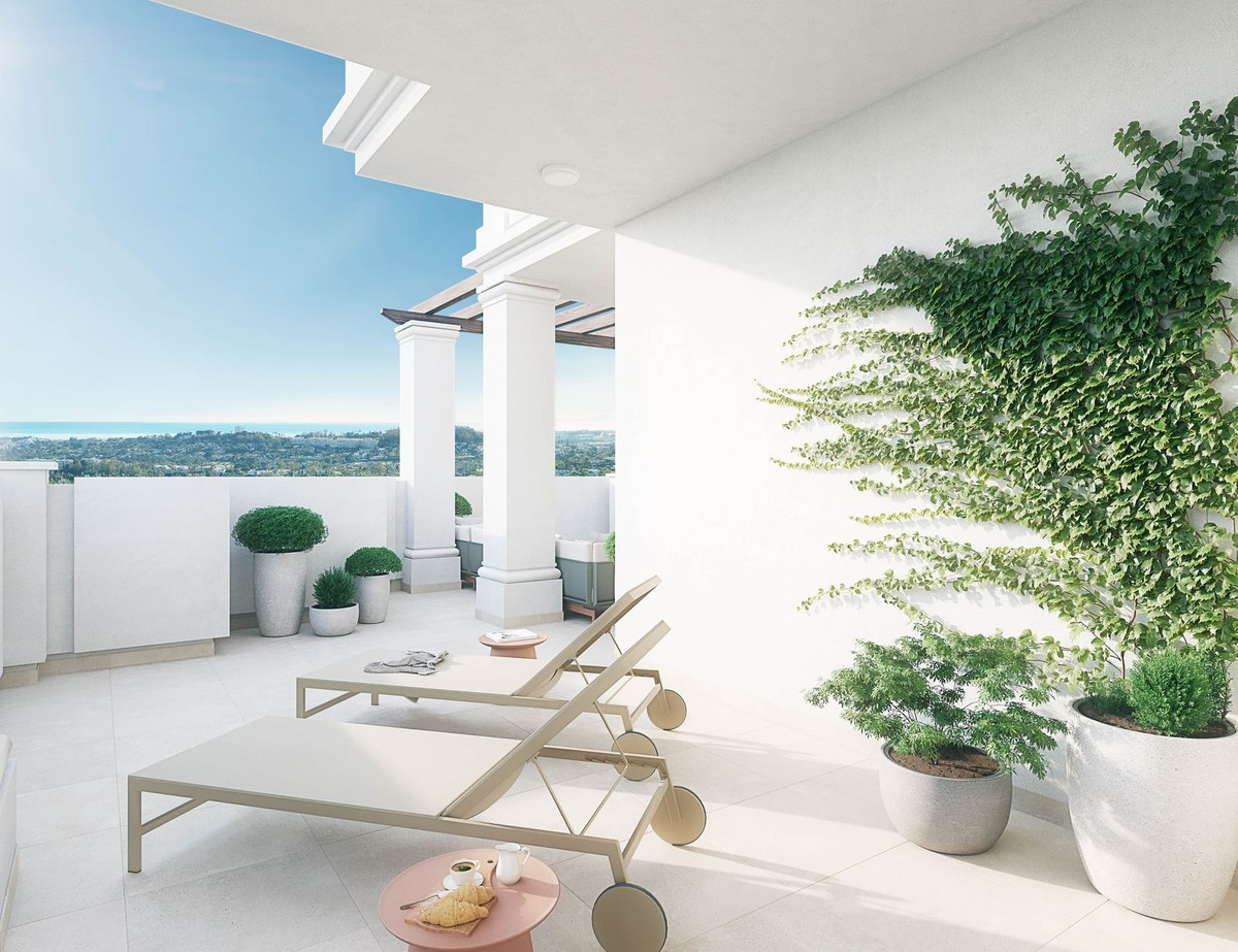 2 Bedroom Apartment in Marbella - Photo 15
