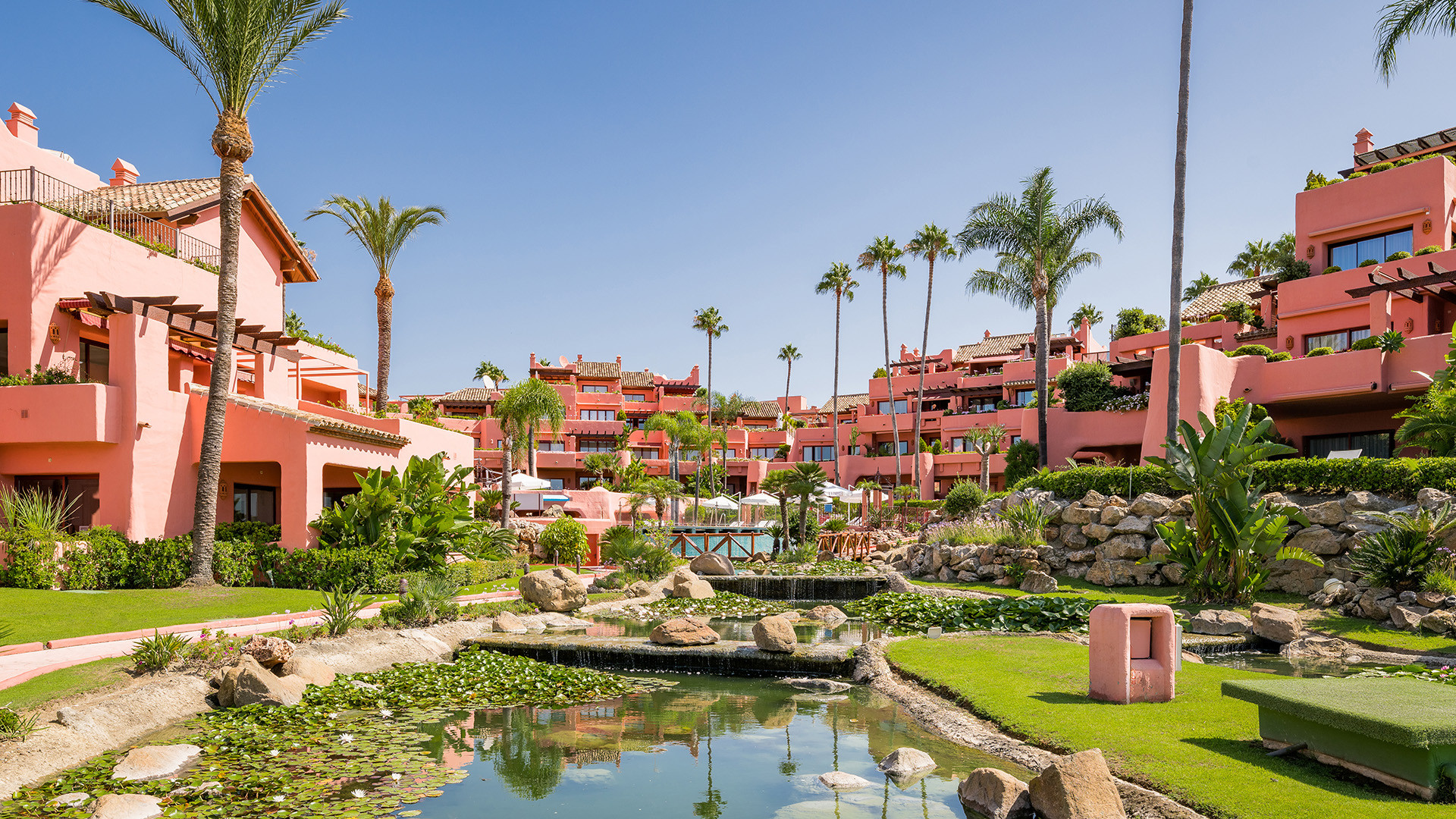 3 Bedroom Apartment in Estepona - Photo 24