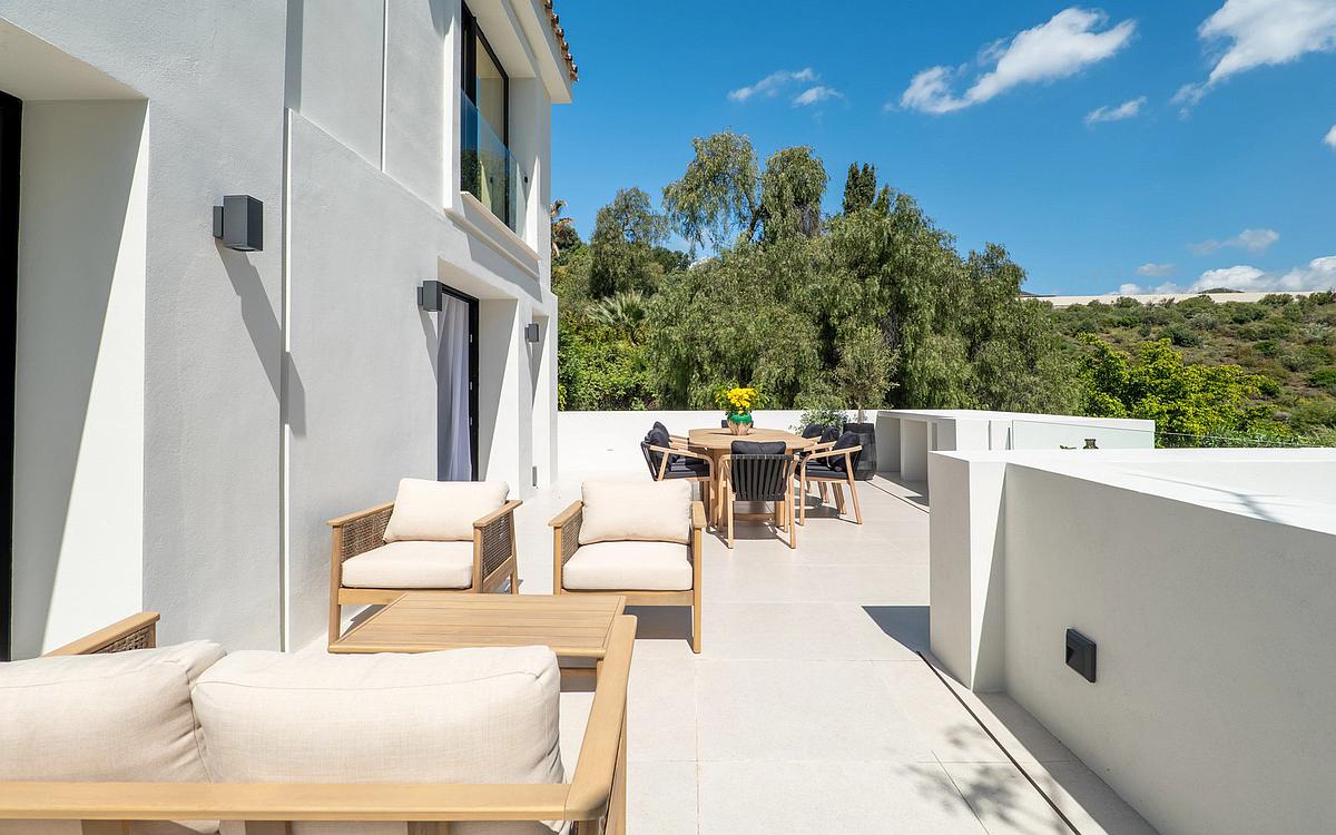 5 Bedroom Villa in Marbella - Photo 9