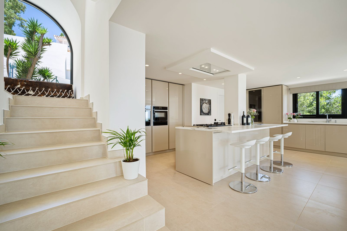 5 Bedroom Villa in Marbella - Foto 4