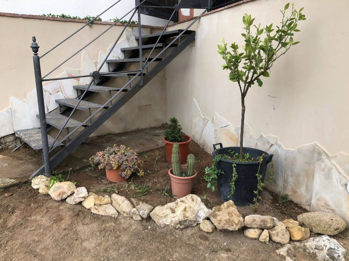 4 Bedroom Villa in Coín - Photo 11