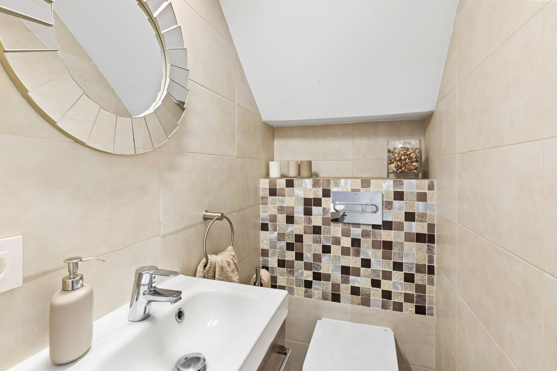 4 Bedroom Villa in Estepona - Photo 8