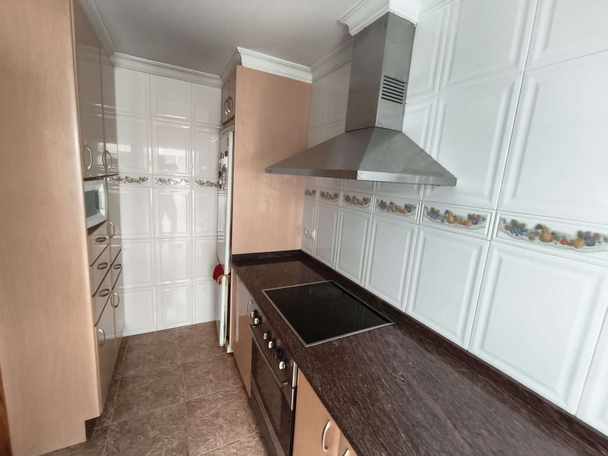 Villa de 3 chambres à Valence, Espagne – Photo 9