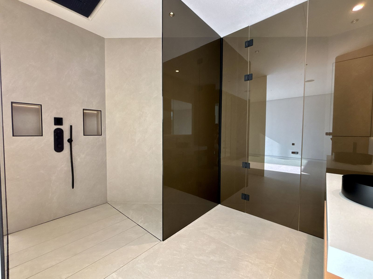 3 Bedroom Villa in Marbella - Photo 17