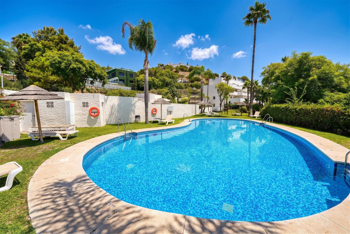 3 Bedroom Apartment in Benahavís