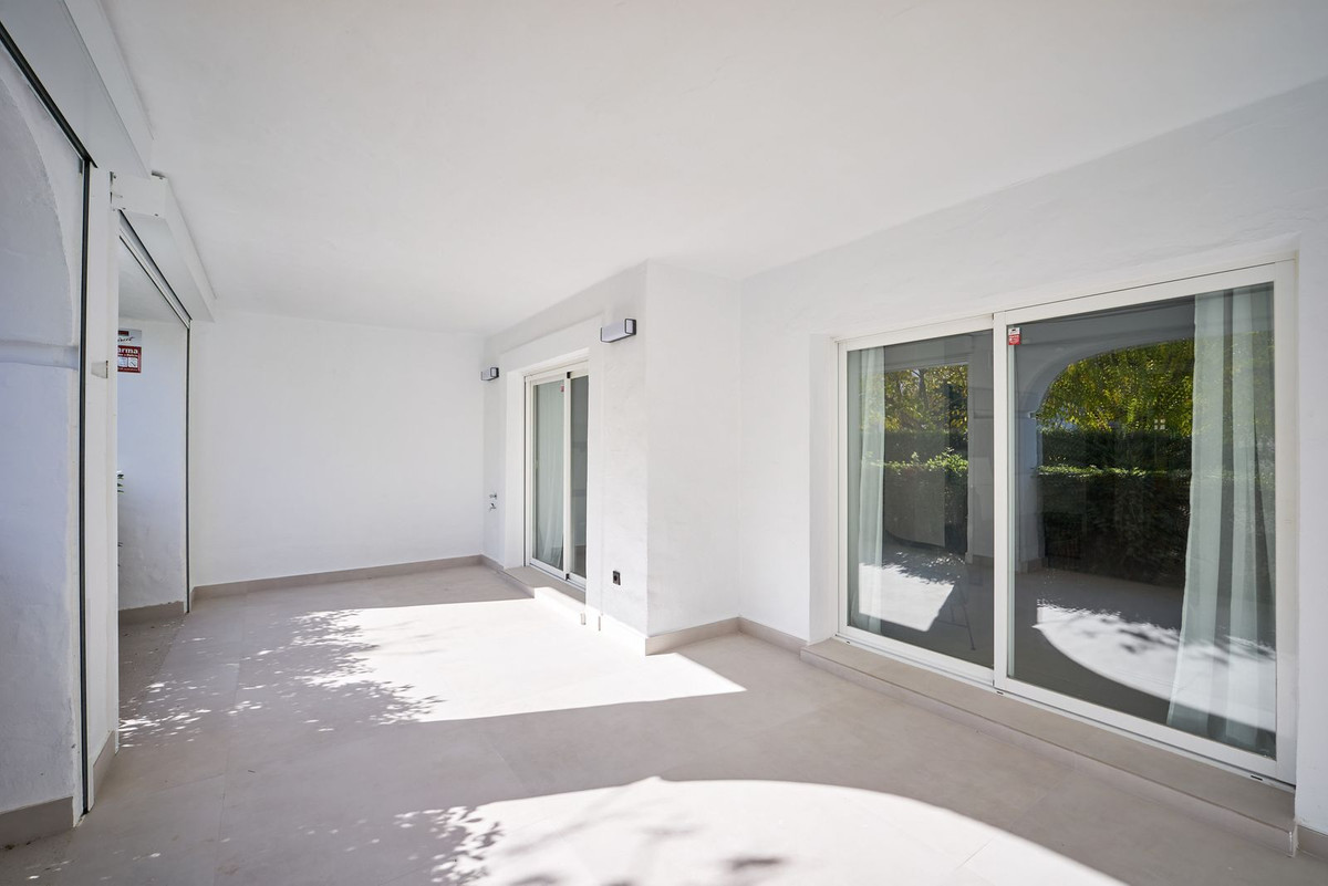 3 Bedroom Apartment in San Pedro de Alcántara - Photo 26