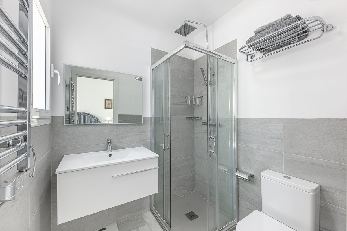 3 Bedroom Townhouse in Marbella - Photo 23
