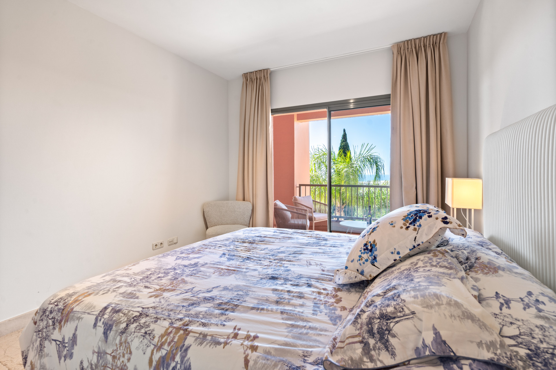 2 Bedroom Apartment in Benahavís - Фото 14
