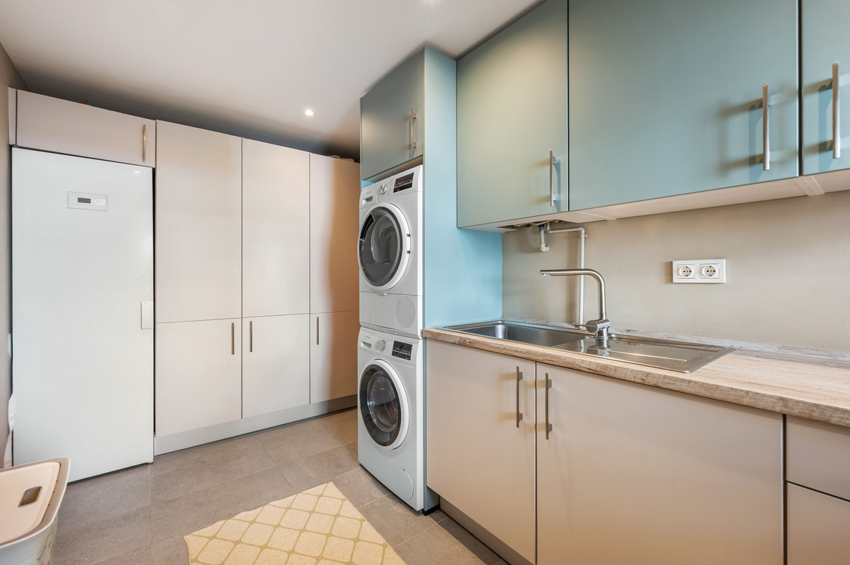 4 Bedroom Apartment in San Pedro de Alcántara - Photo 38