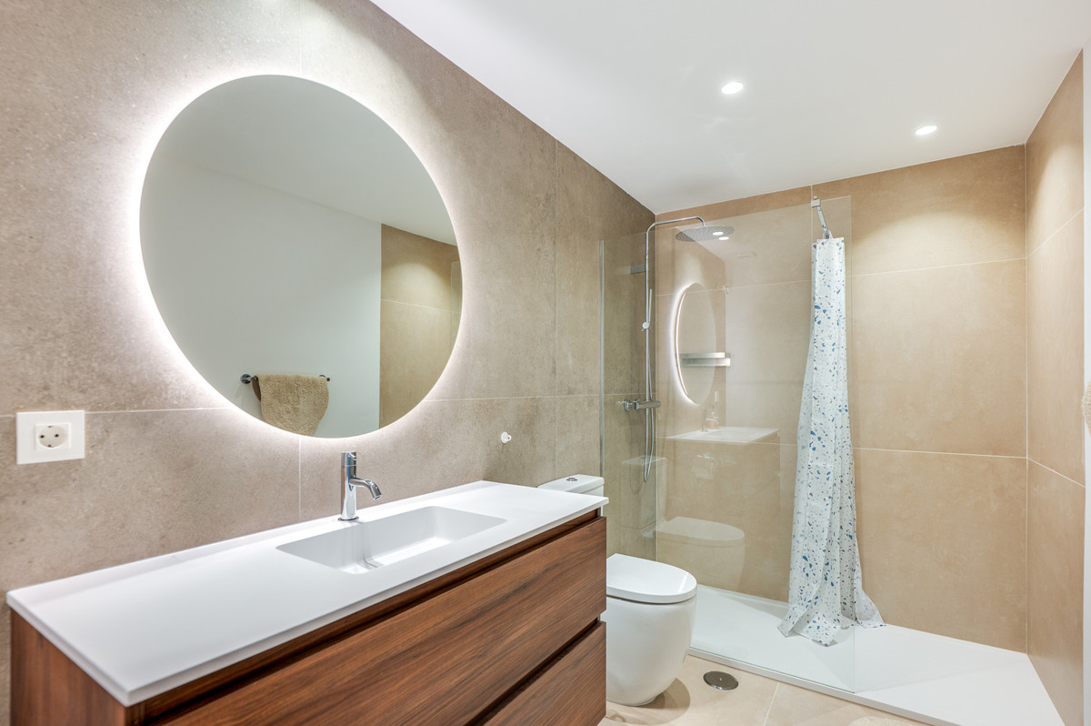 4 Bedroom Penthouse in San Pedro de Alcántara - Photo 21