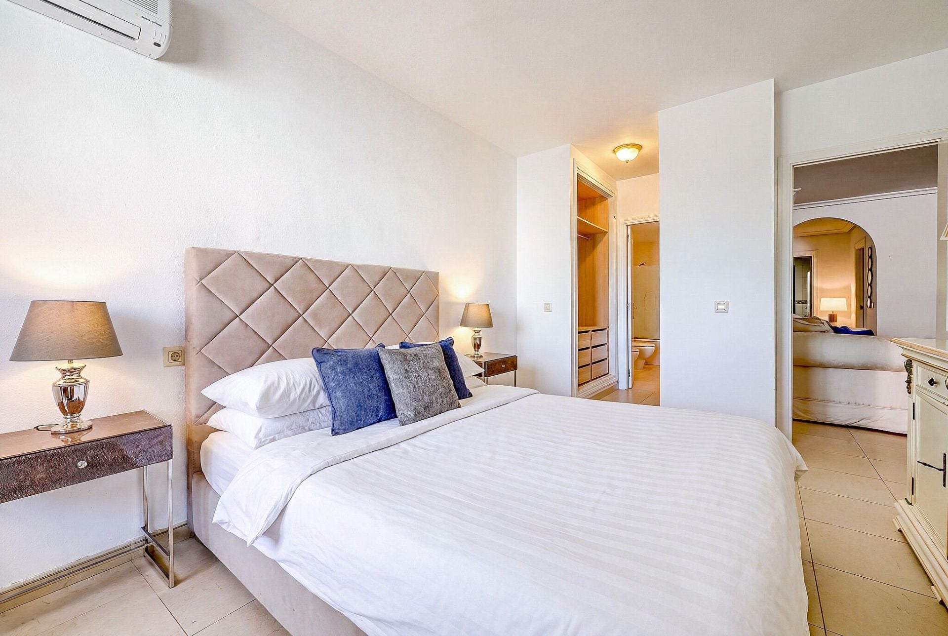 2 Bedroom Apartment in Marbella - Photo 12