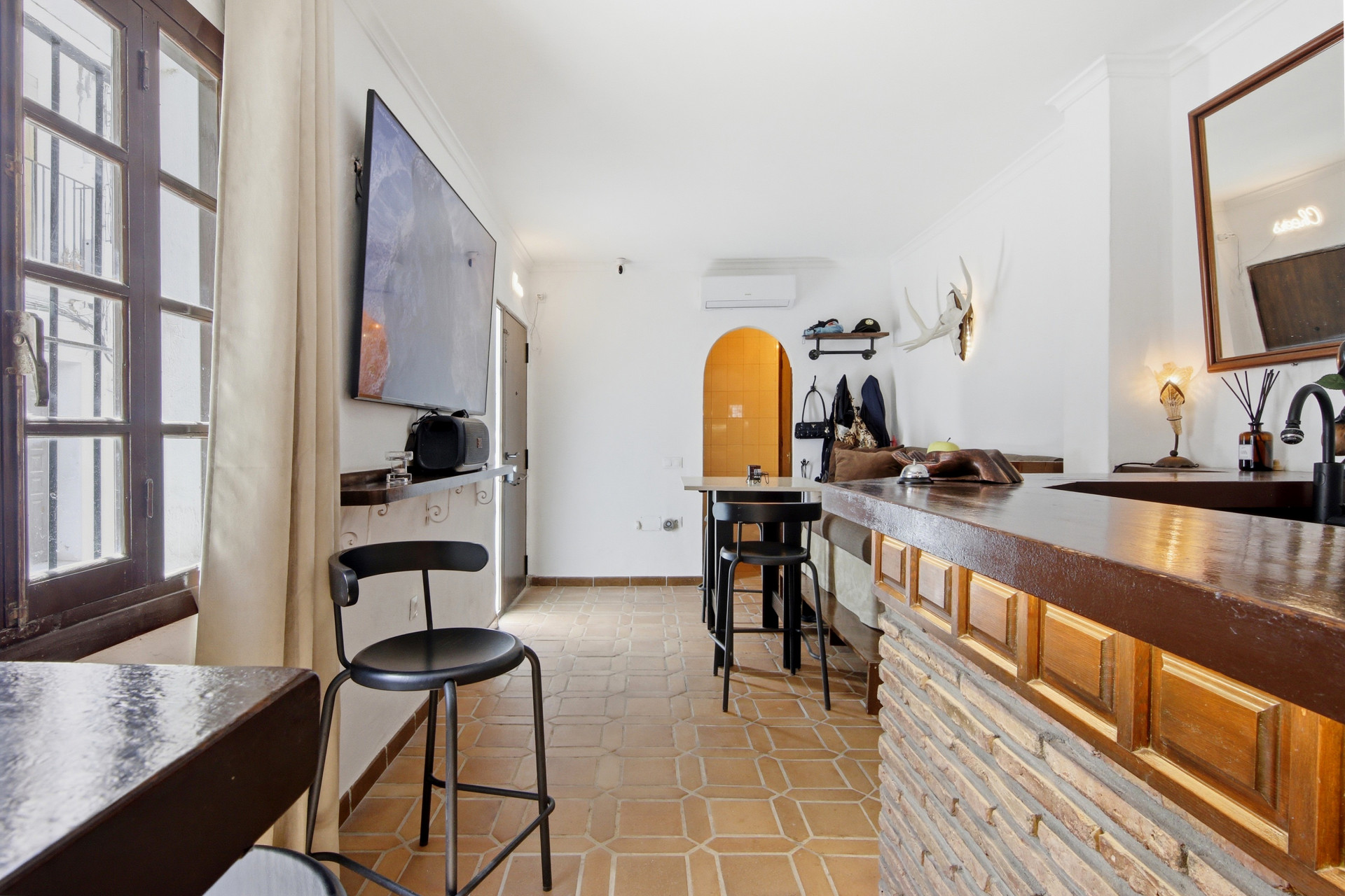1 Bedroom Townhouse in Estepona - Photo 6