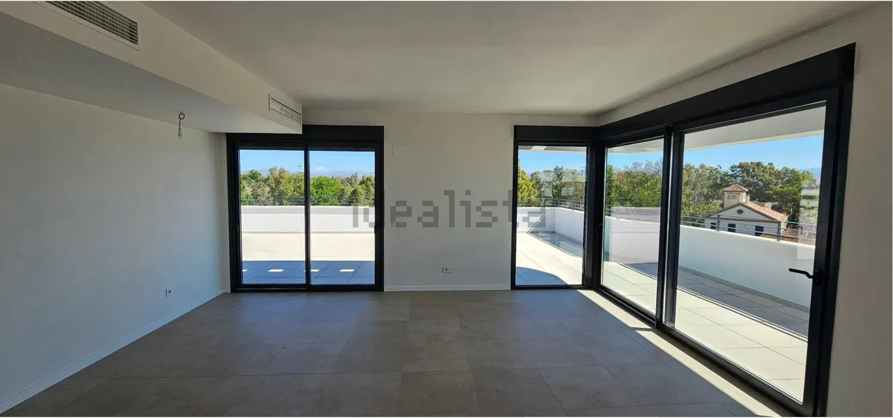 4 Bedroom Penthouse in Torremolinos - Photo 4