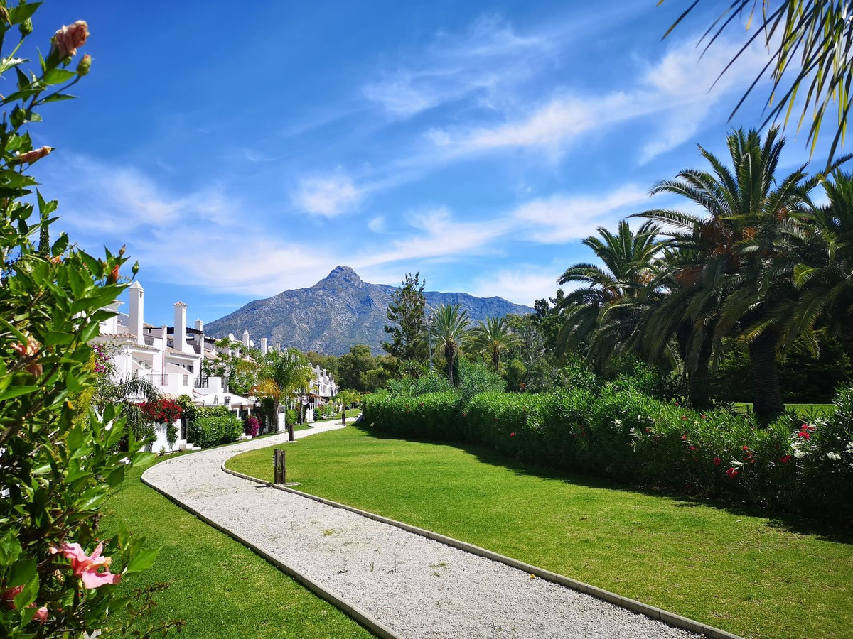 4 Bedroom Townhouse in Marbella - Photo 15