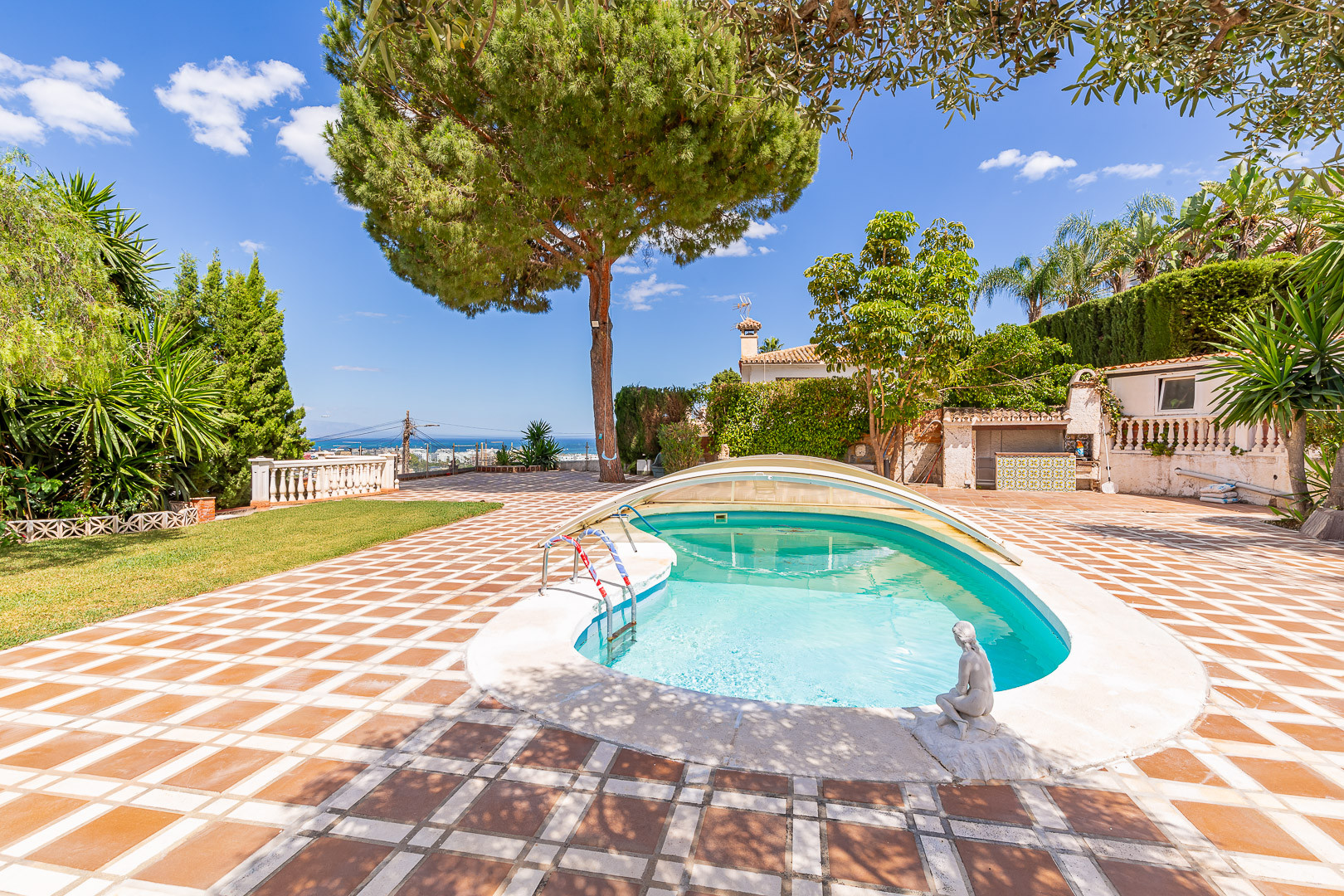 4 Bedroom Villa in Torremolinos - Photo 2