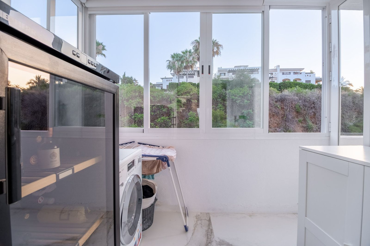 2 Bedroom Apartment in Marbella - Photo 16