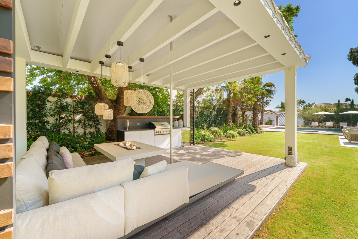 5 Bedroom Villa in Marbella - Photo 21