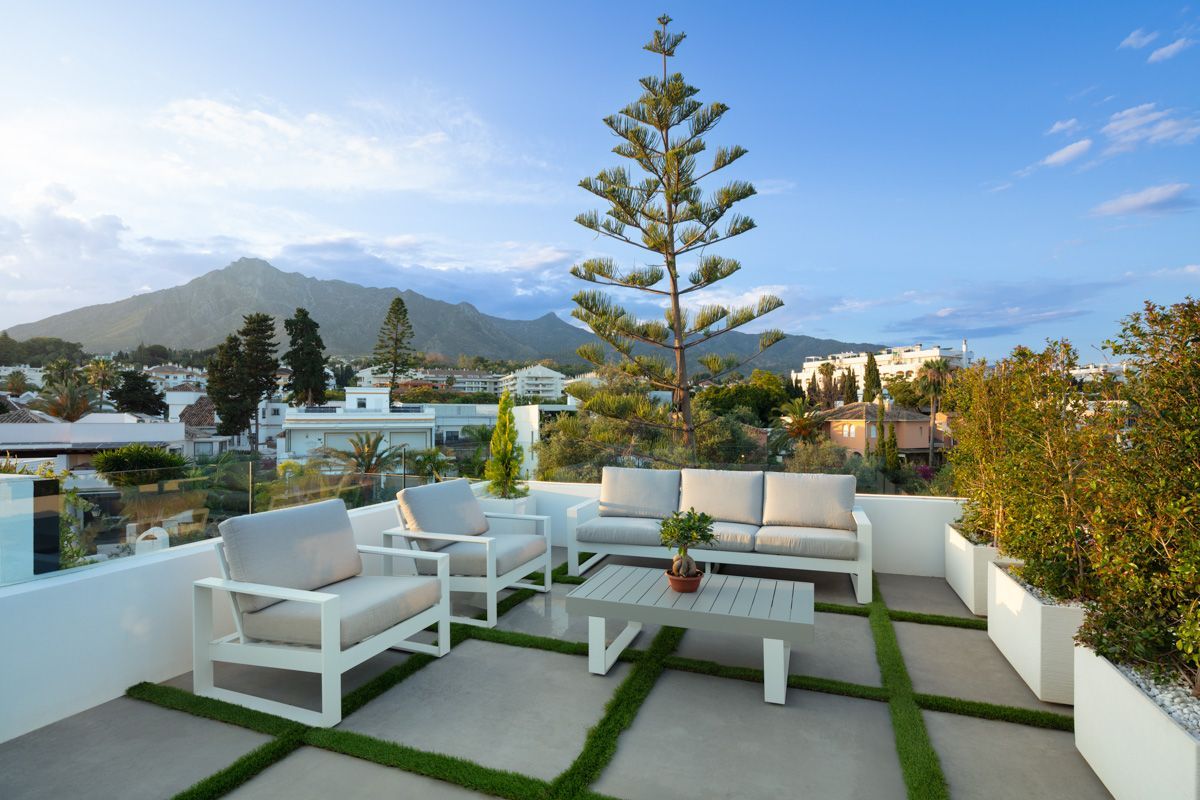 5 Bedroom Villa in Marbella - Photo 7