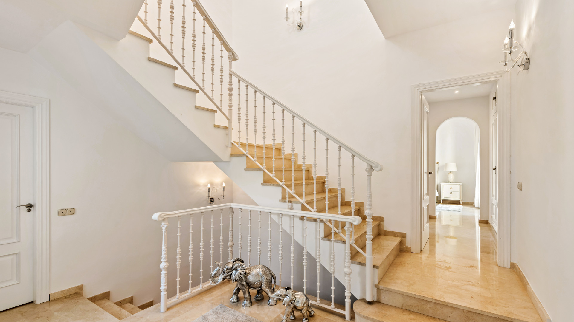 7 Bedroom Villa in Marbella - Photo 16