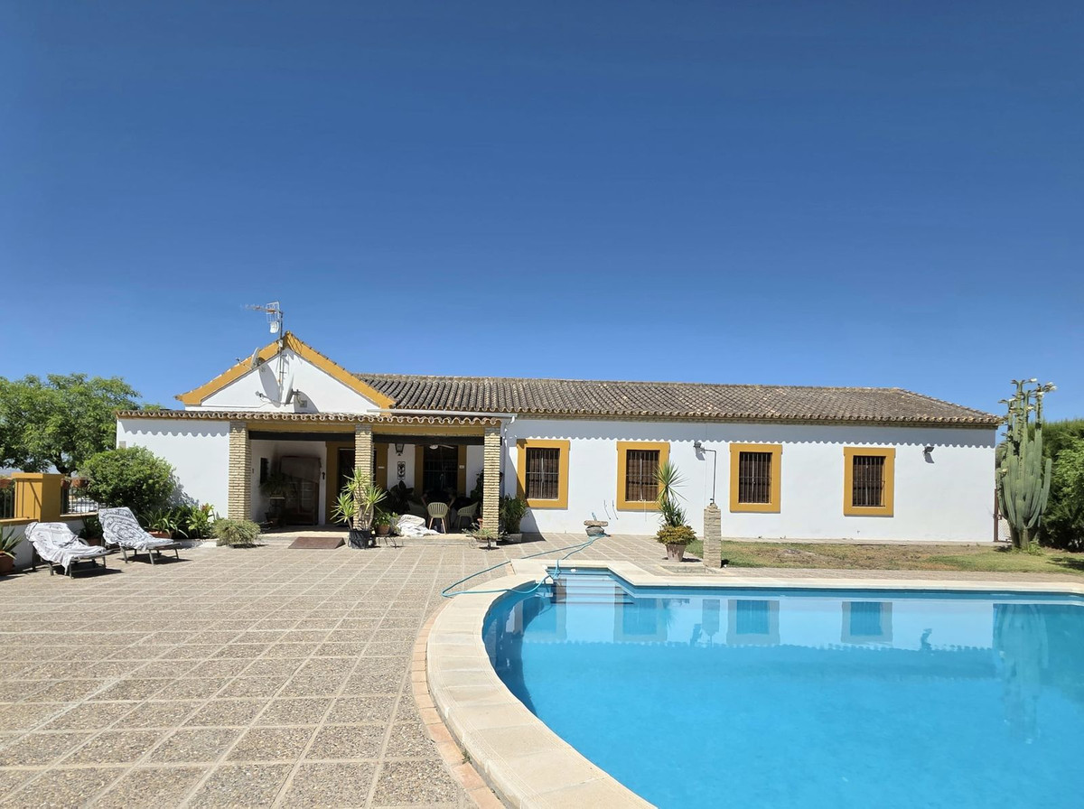 Moradia com 4 quartos com piscina em Sevilla, Espanha – Foto 1