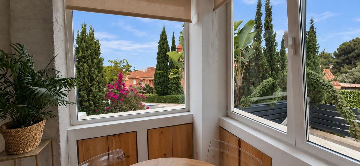 2 Bedroom Townhouse in Marbella - Photo 8