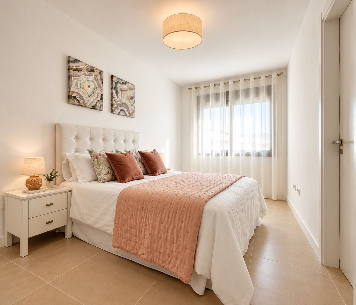 3 Bedroom Townhouse in Estepona - Photo 6