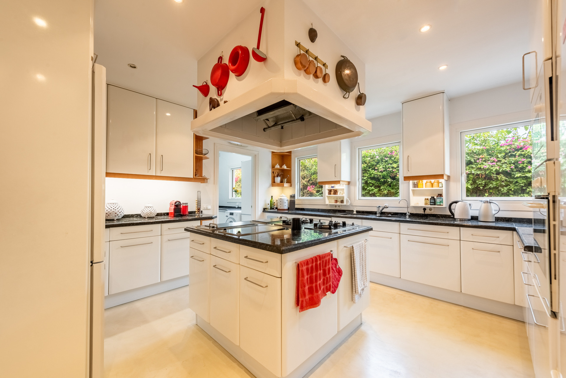 4 Bedroom Villa in Estepona - Photo 6