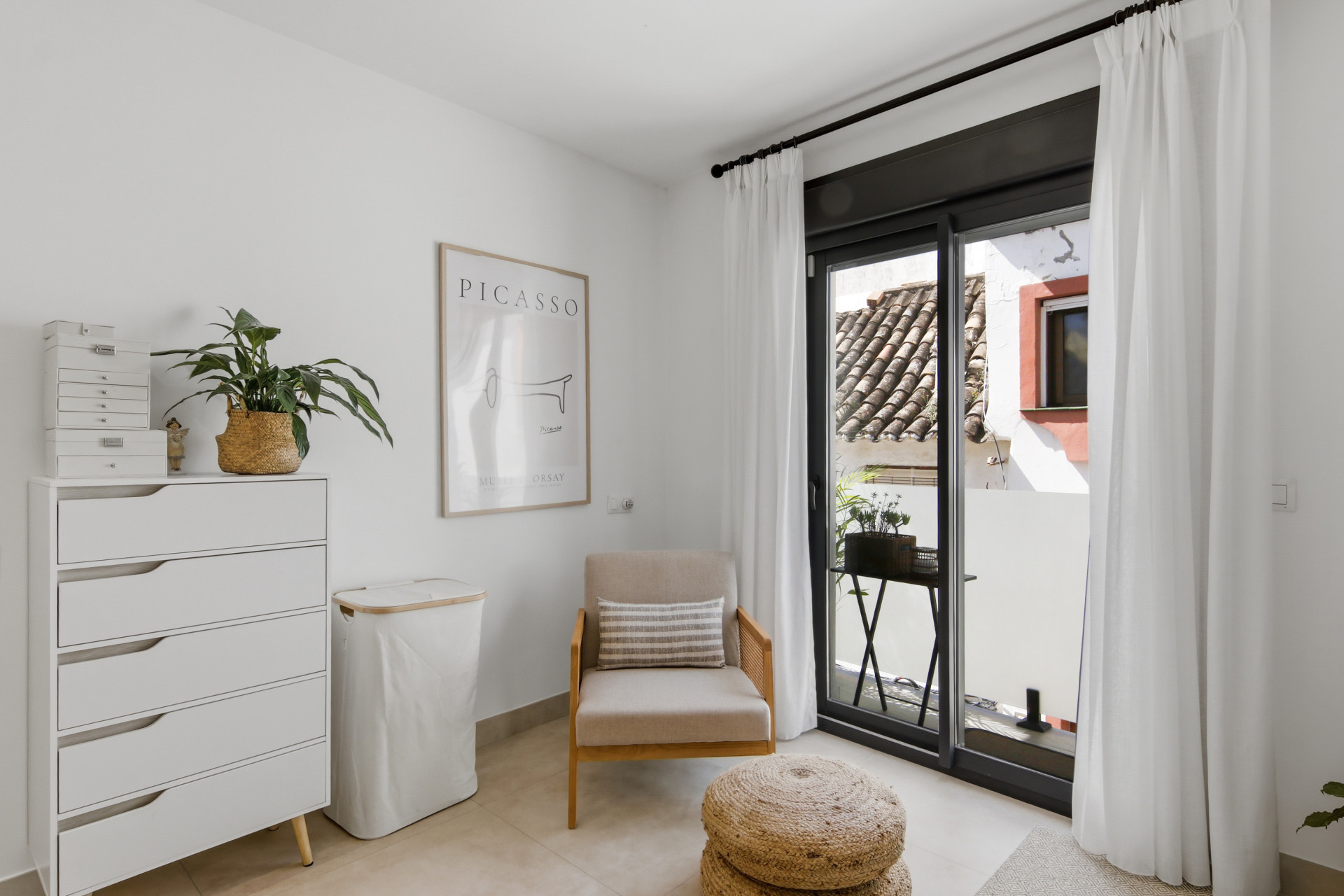 4 Bedroom Townhouse in Estepona - Photo 17