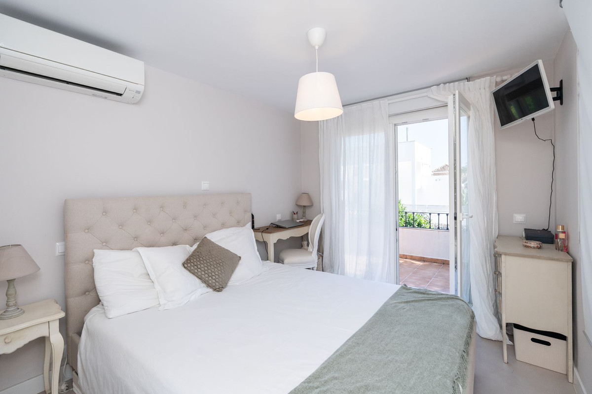 5 Bedroom Villa in San Pedro de Alcántara - Фото 22