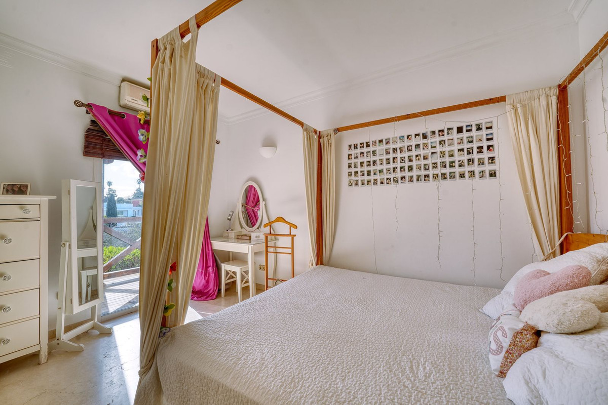 5 Bedroom Villa in Sotogrande - Photo 19