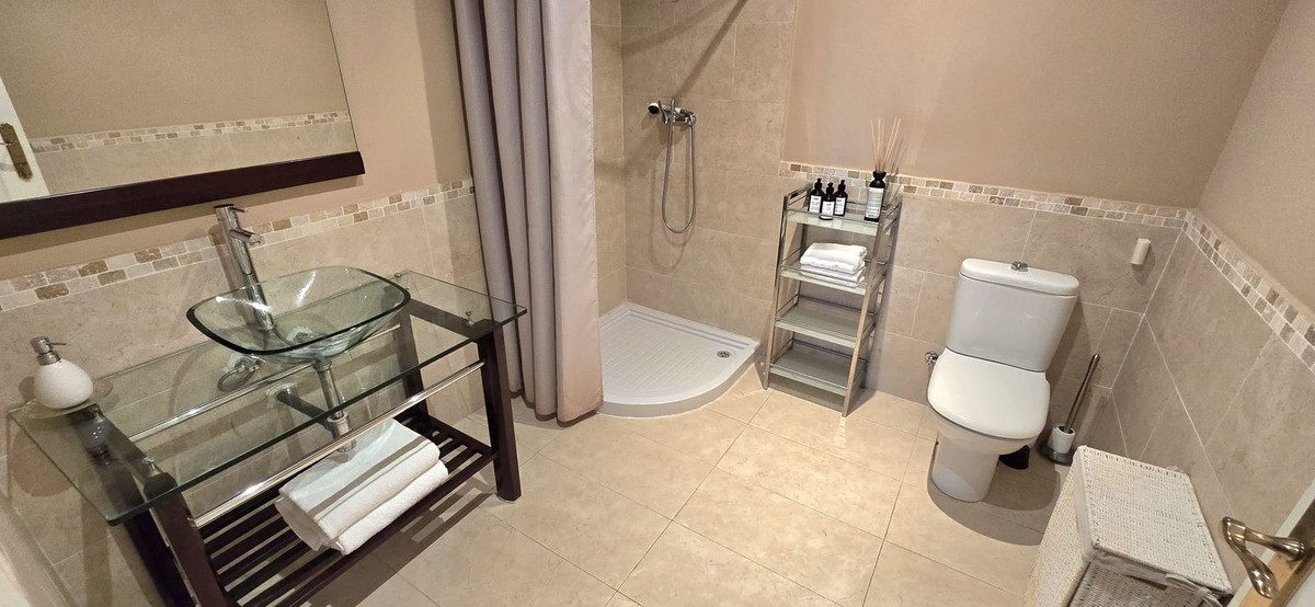 3 Bedroom Townhouse in Marbella - Photo 18