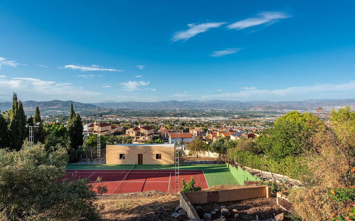 4 Bedroom Villa in Alhaurín de la Torre - Photo 10