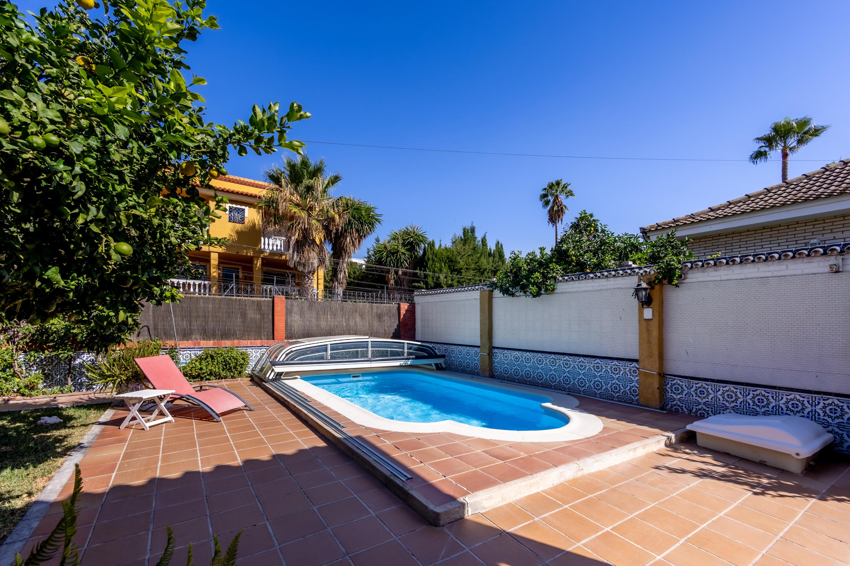4 Bedroom Villa in Málaga - Photo 4