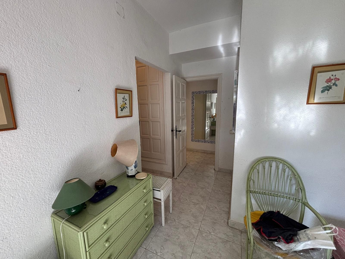 3 Bedroom Apartment in Marbella - Photo 15