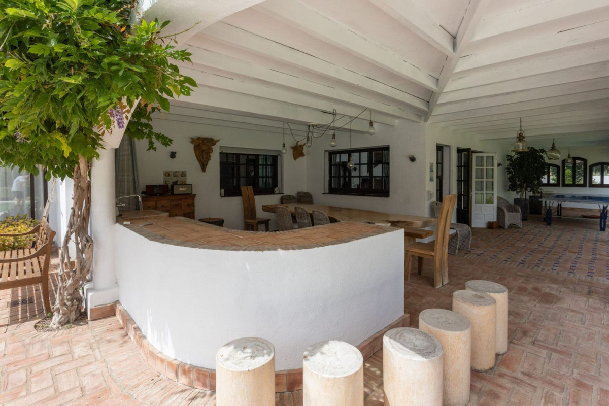 4 Bedroom Villa in San Pedro de Alcántara - Фото 19